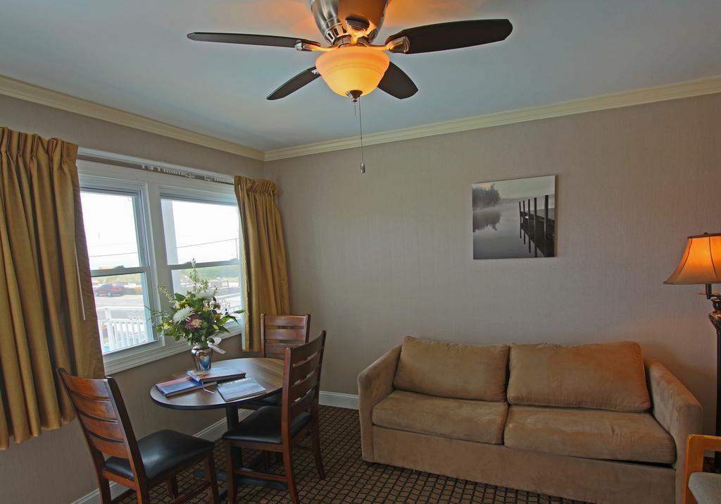 Colton Court Motor Inn Cape May Extérieur photo